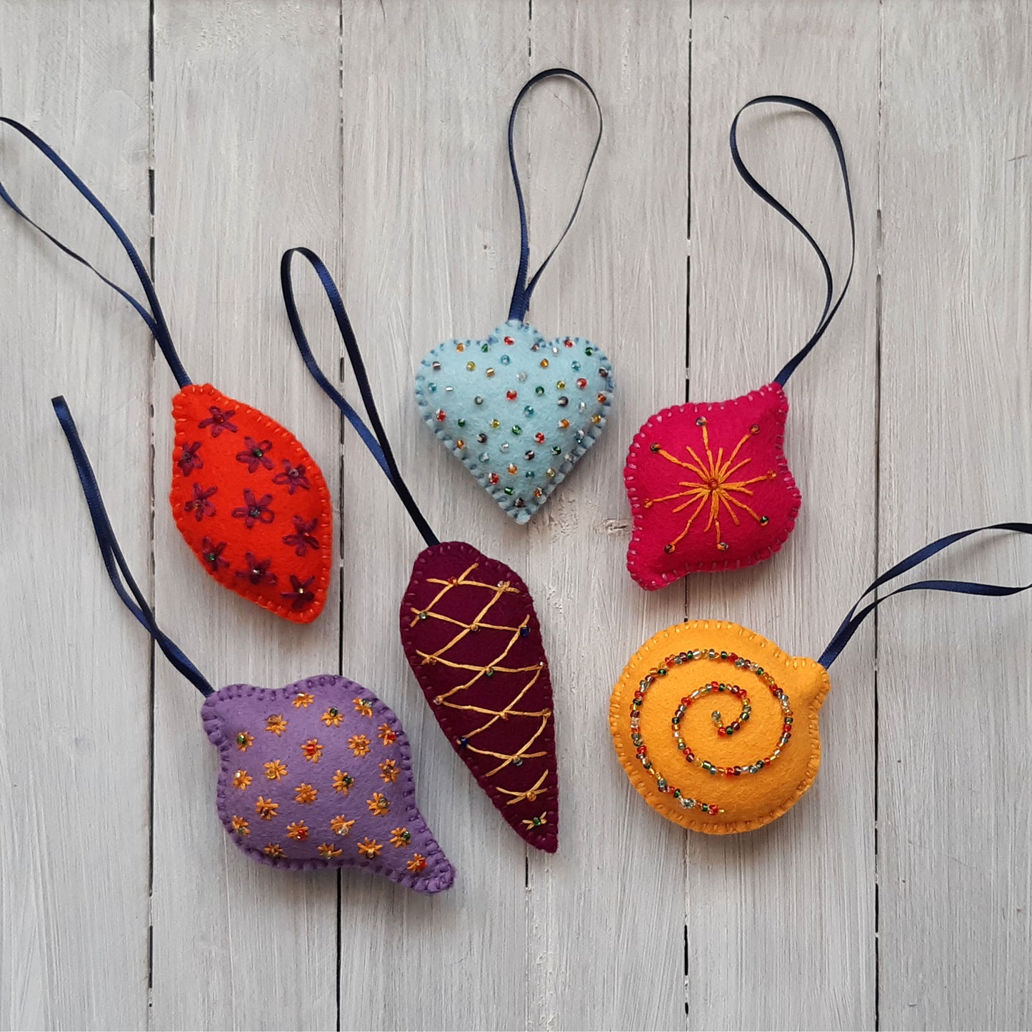 Embroidered Christmas Baubles - Sat 8th November 10.30am to 1.00pm